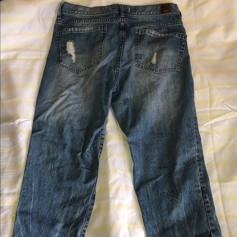 💙Life in Progress Ripped Jeans💙 - Picture 4 of 11